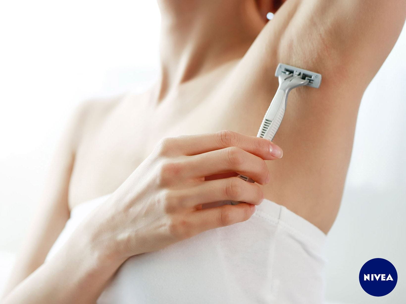 Beine und Achseln richtig rasieren Tipps für glatte Haut NIVEA