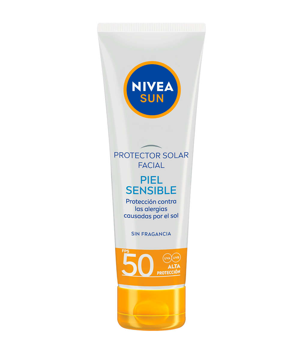 Protector solar con color NIVEA SUN UV Face Shine Control Light