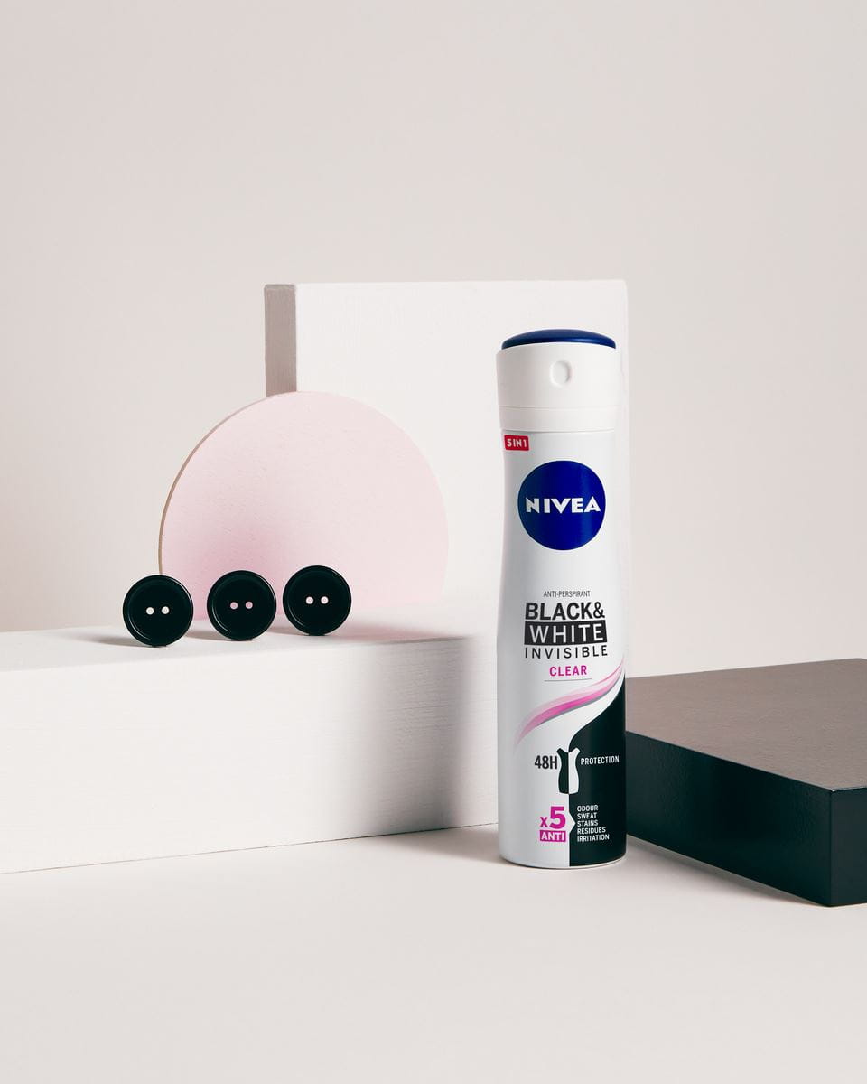 Black & White Invisible Original Spray Desodorante Antitranspirante 200 ml | NIVEA