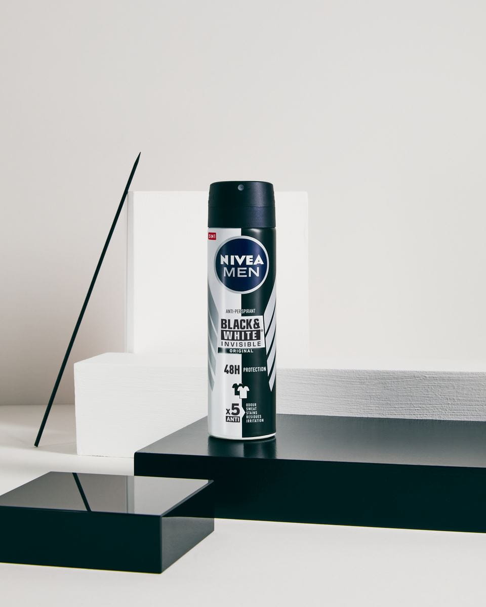 Black & White Invisible Original Spray Desodorante Antitranspirante 200 ml | NIVEA MEN