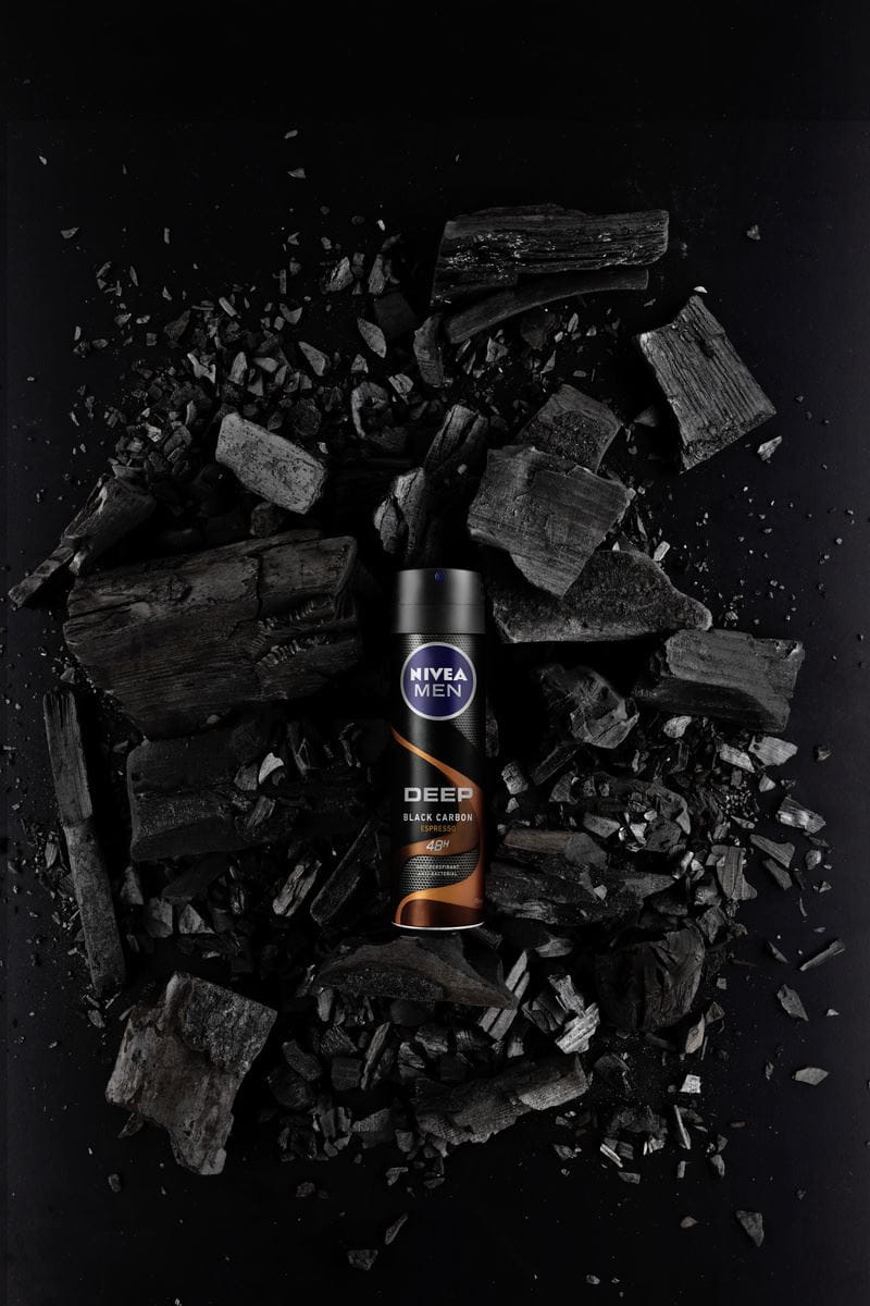 DEEP Black Carbon Espresso Spray Desodorante | NIVEA MEN