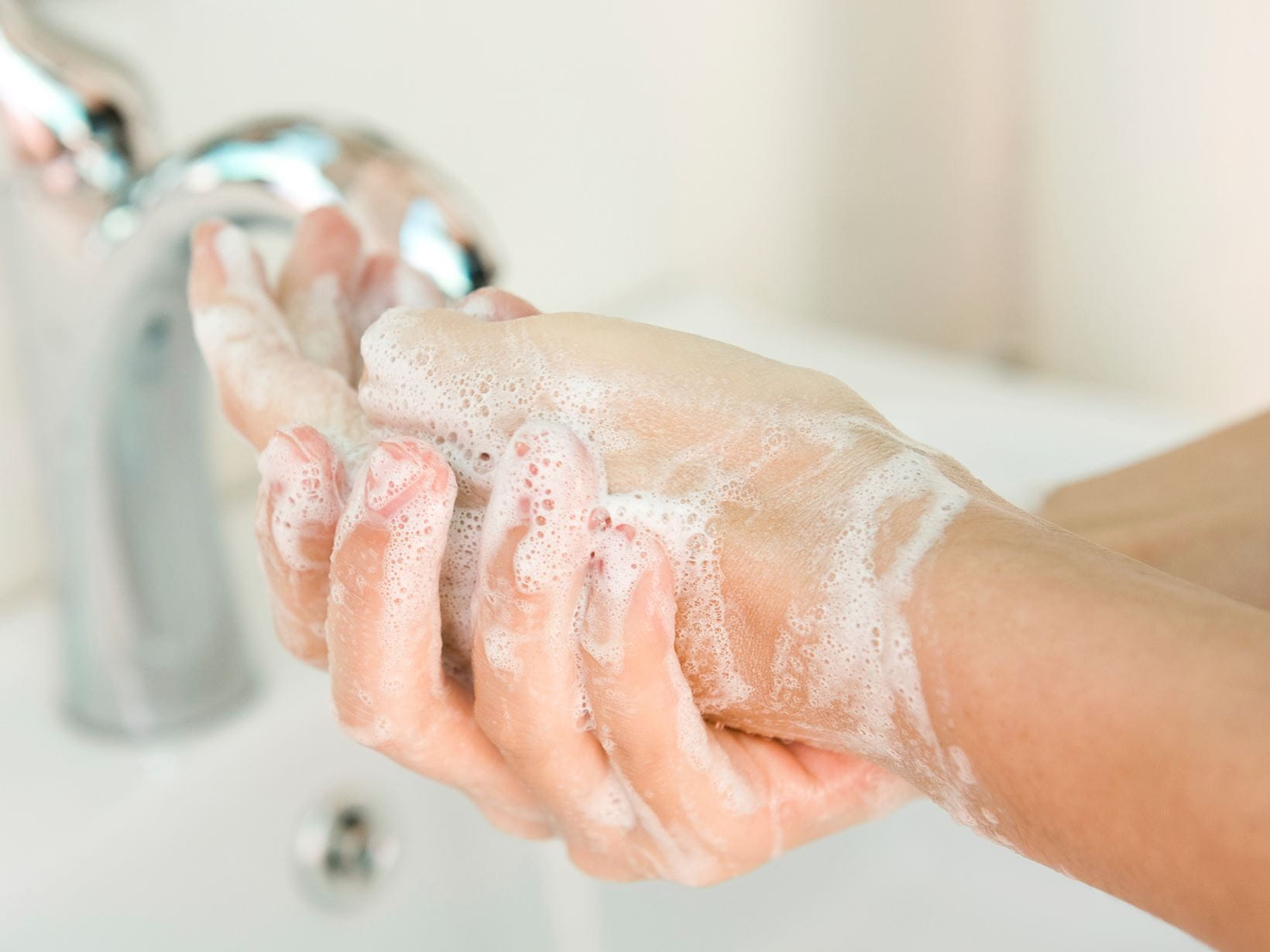mycie-rąk-mydłem