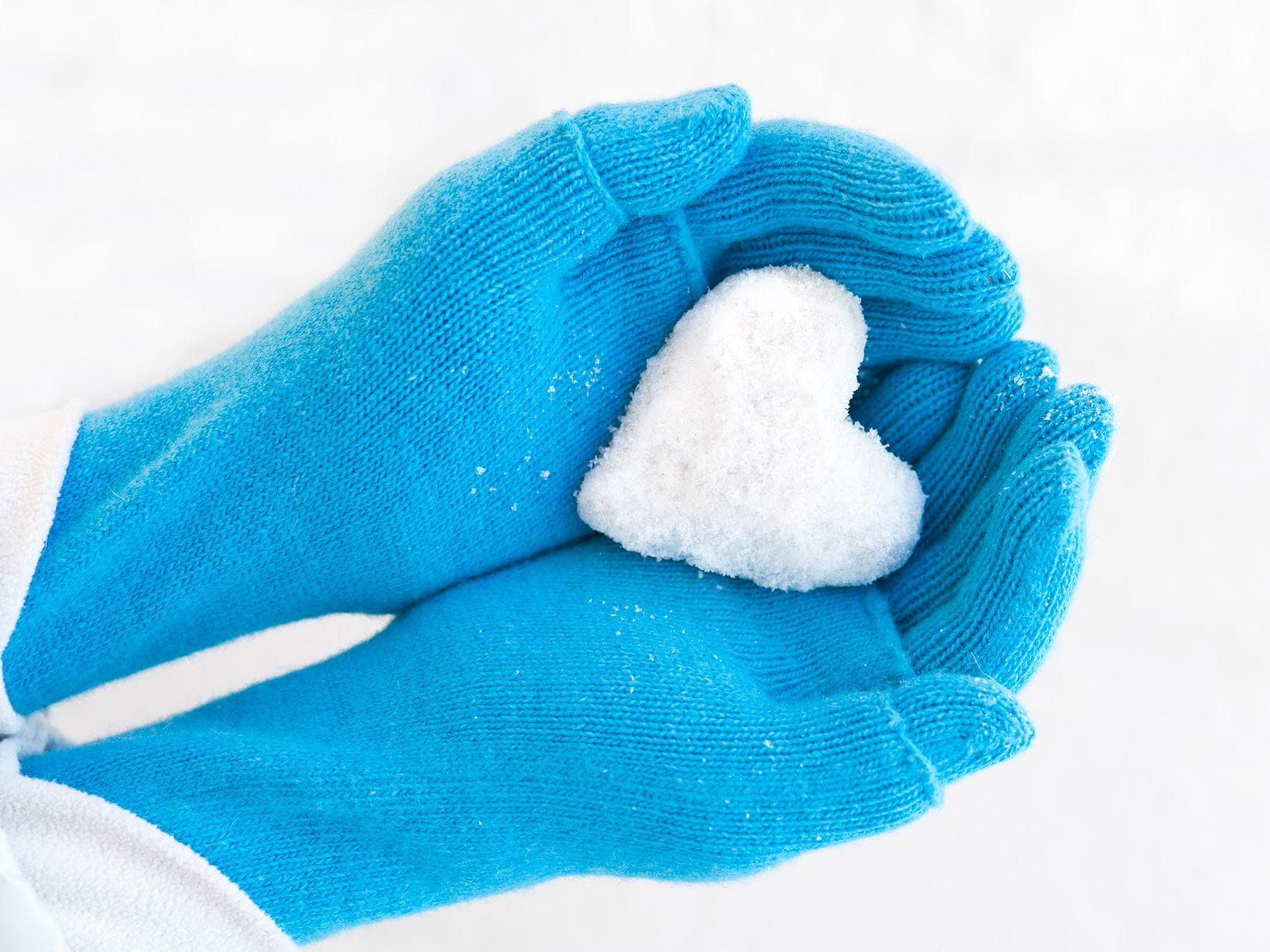 gloves-protect-your-hands-from-the-cold