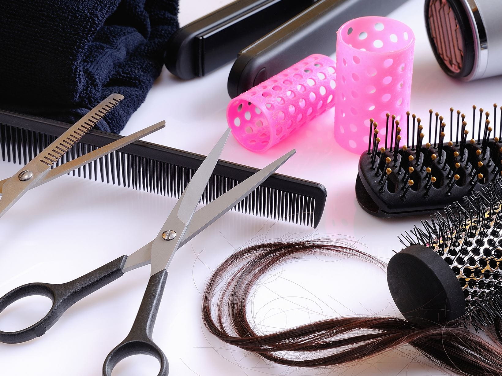 utensílios para corte e cuidado do cabelo