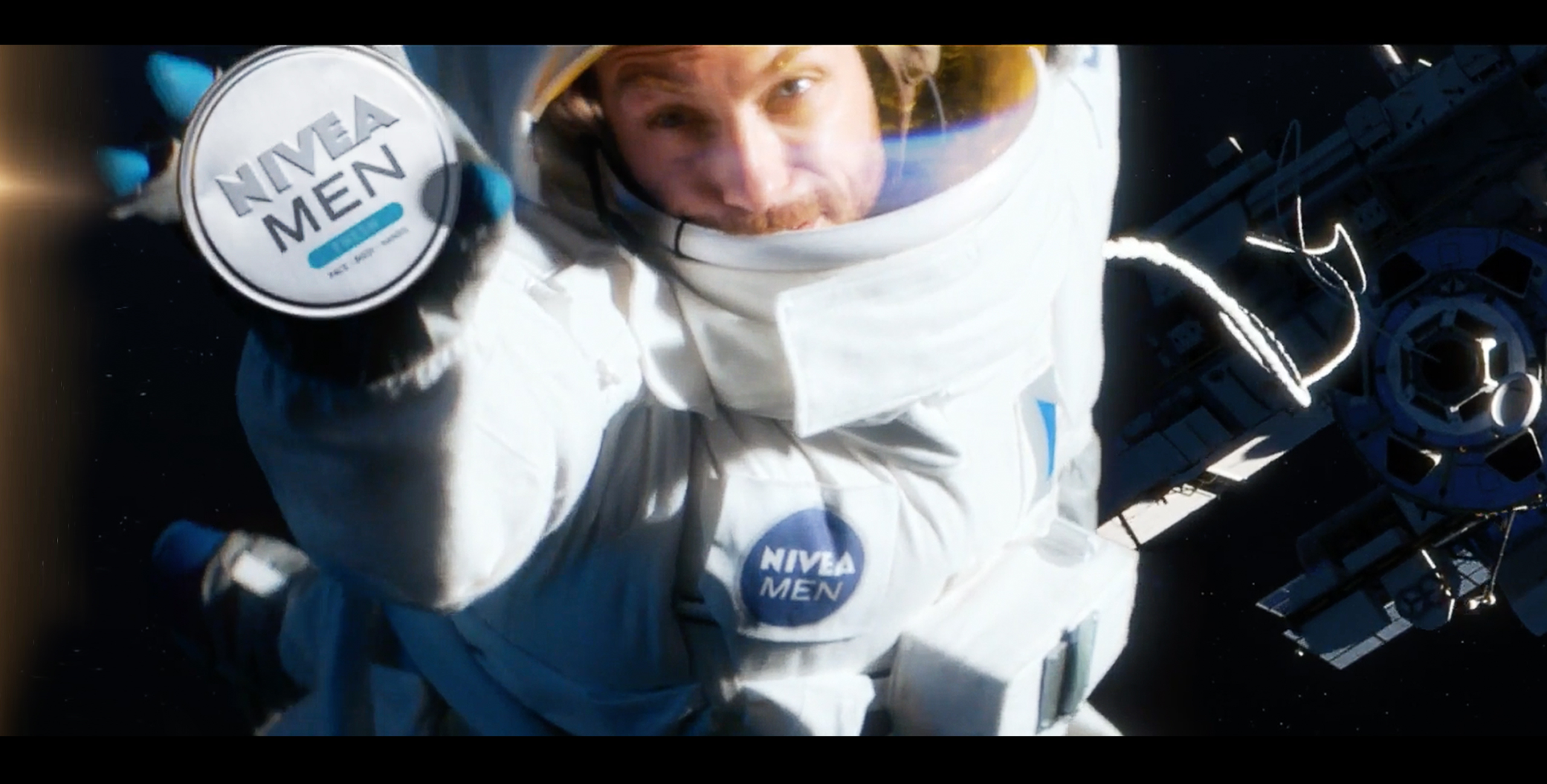 astronauta com creme Fresh NIVEA MEN