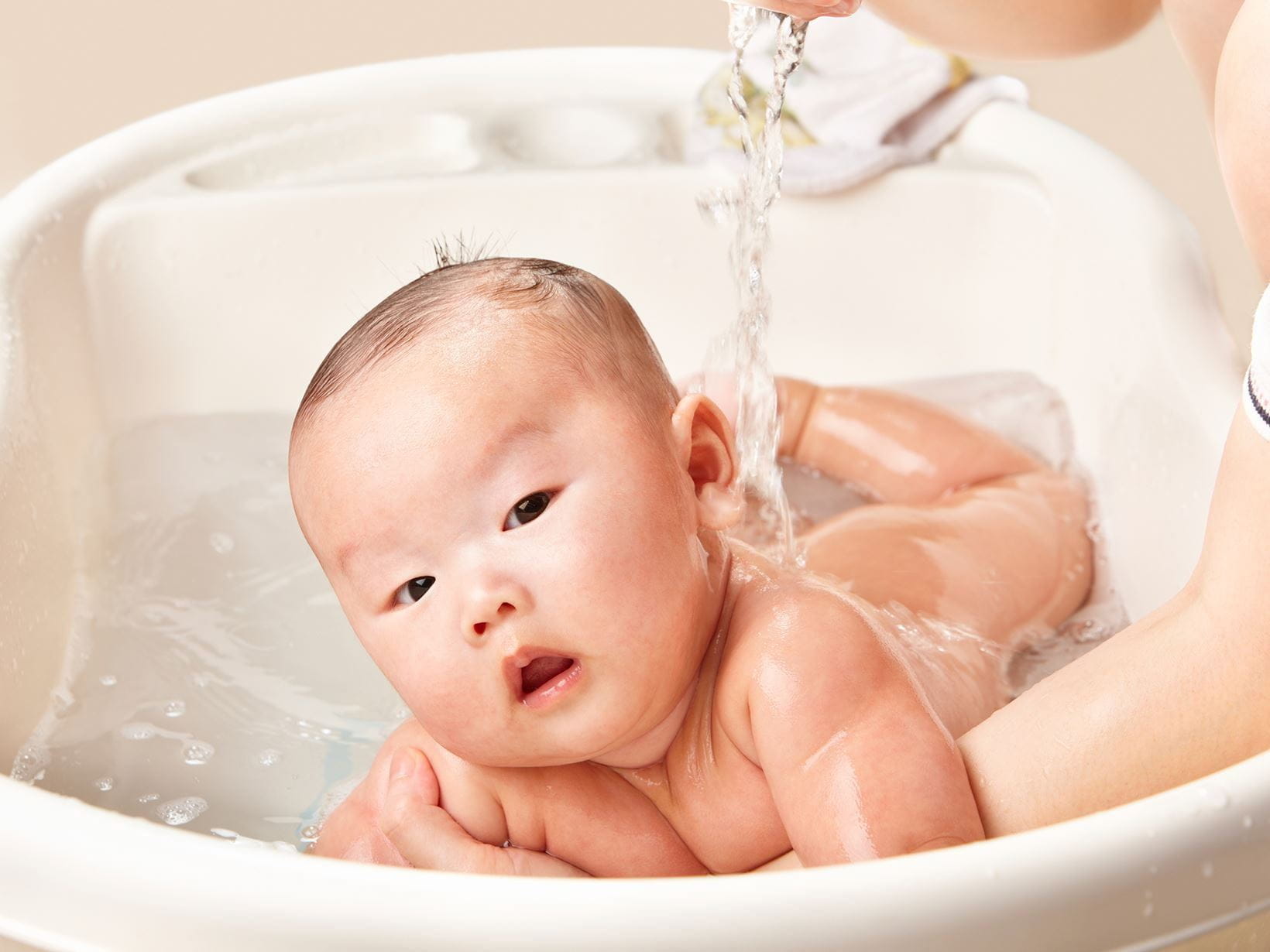 пяна за къпане на бебе