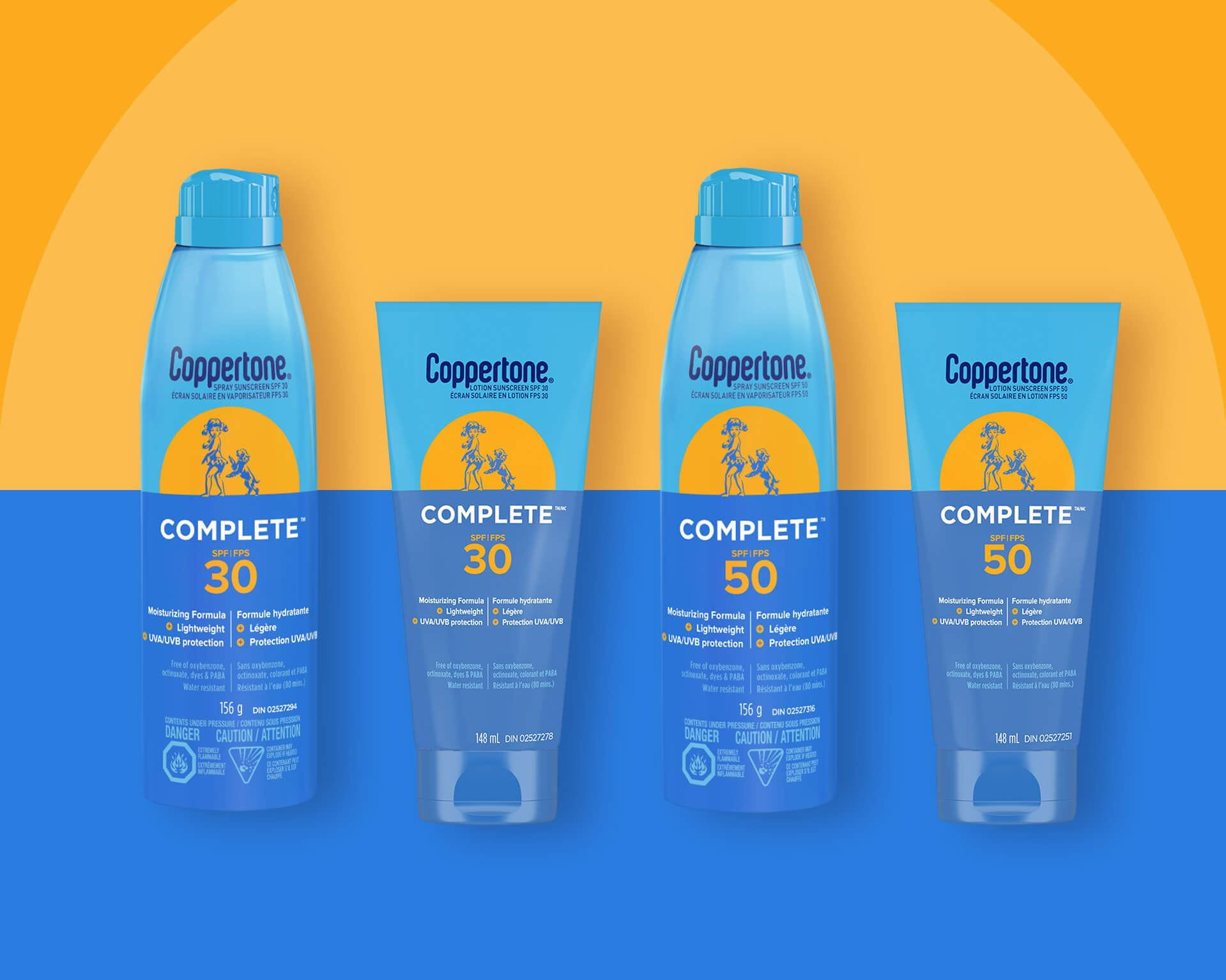 Quatre produits Coppertone Complete SPF alignés côte à côte sur un fond bicolore jaune et bleu.