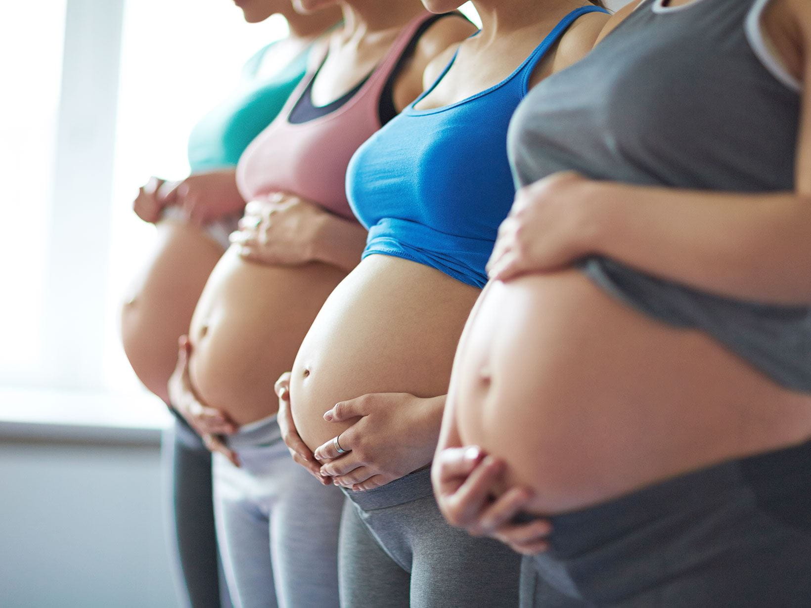 Ventre de la femme enceinte : quelle évolution pendant la grossesse ?