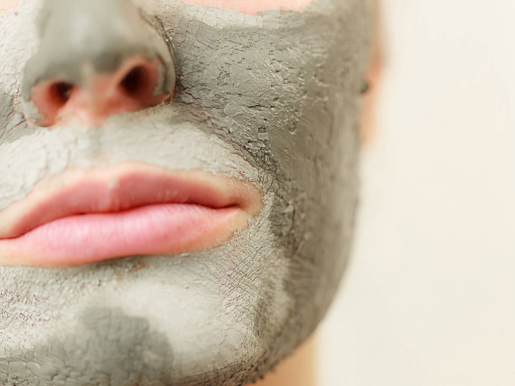 Die richtige Gesichtspflege für unreine Haut