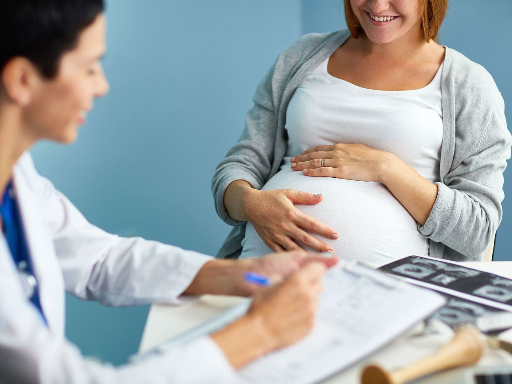 Arztbesuch wegen Wadenkrämpfen in der Schwangerschaft
