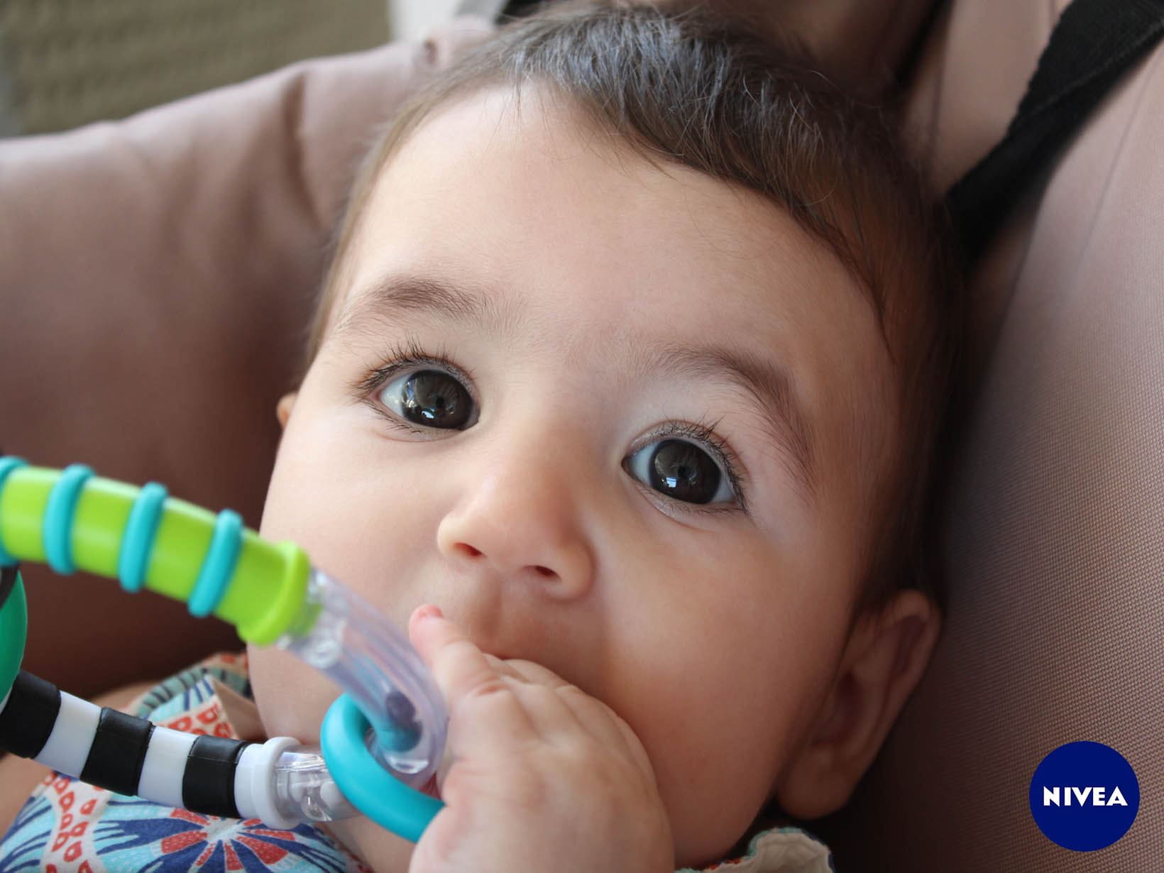 Wenn Babys zahnen: Doppelt gut: Spielzeug und Zahnhilfe in einem