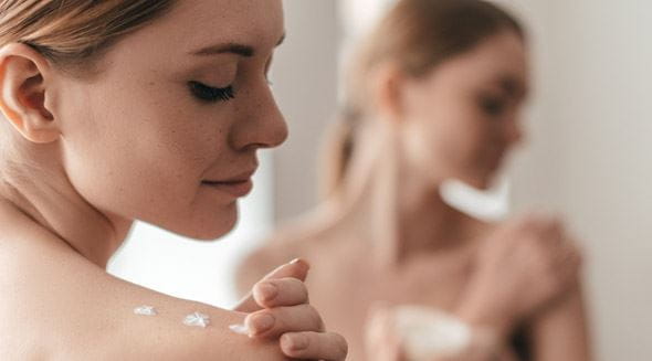 Sehr trockene Haut: So stärken Sie die Schutzbarriere Ihrer Haut