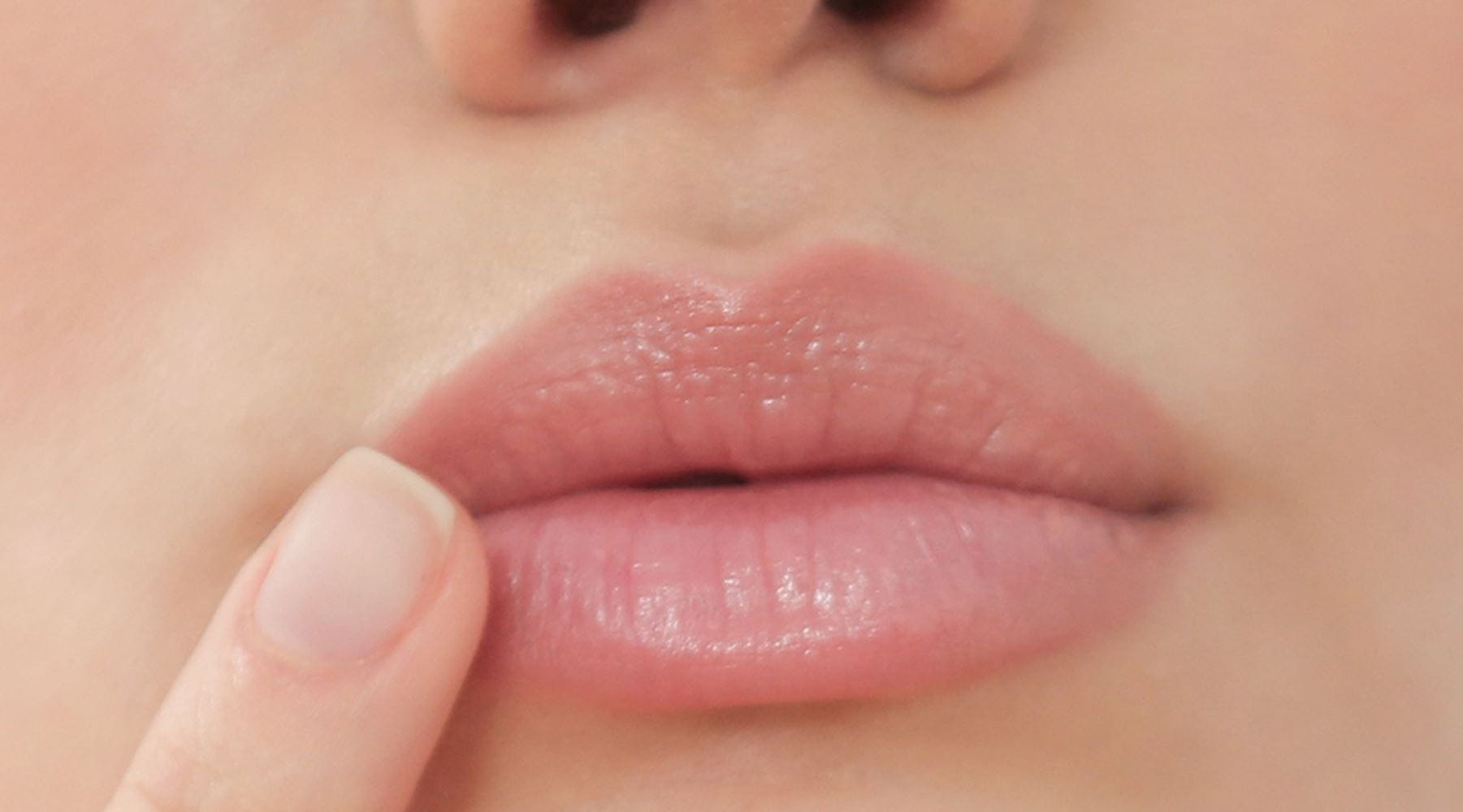 Gommage pour les lèvres : soin conseillés et recettes maison 