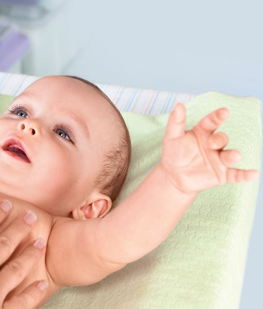 Le bain de bébé: explications pour s'amuser dans l'eau – NIVEA