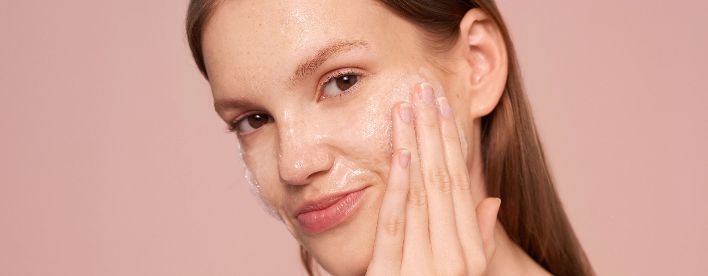Exfoliants et gommages visage pour tous types de peau - NIVEA