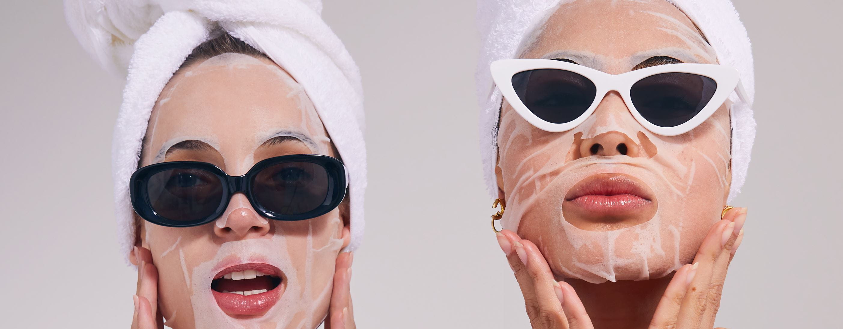 Zwei Mädchen tragen Nivea-Gesichtsmasken