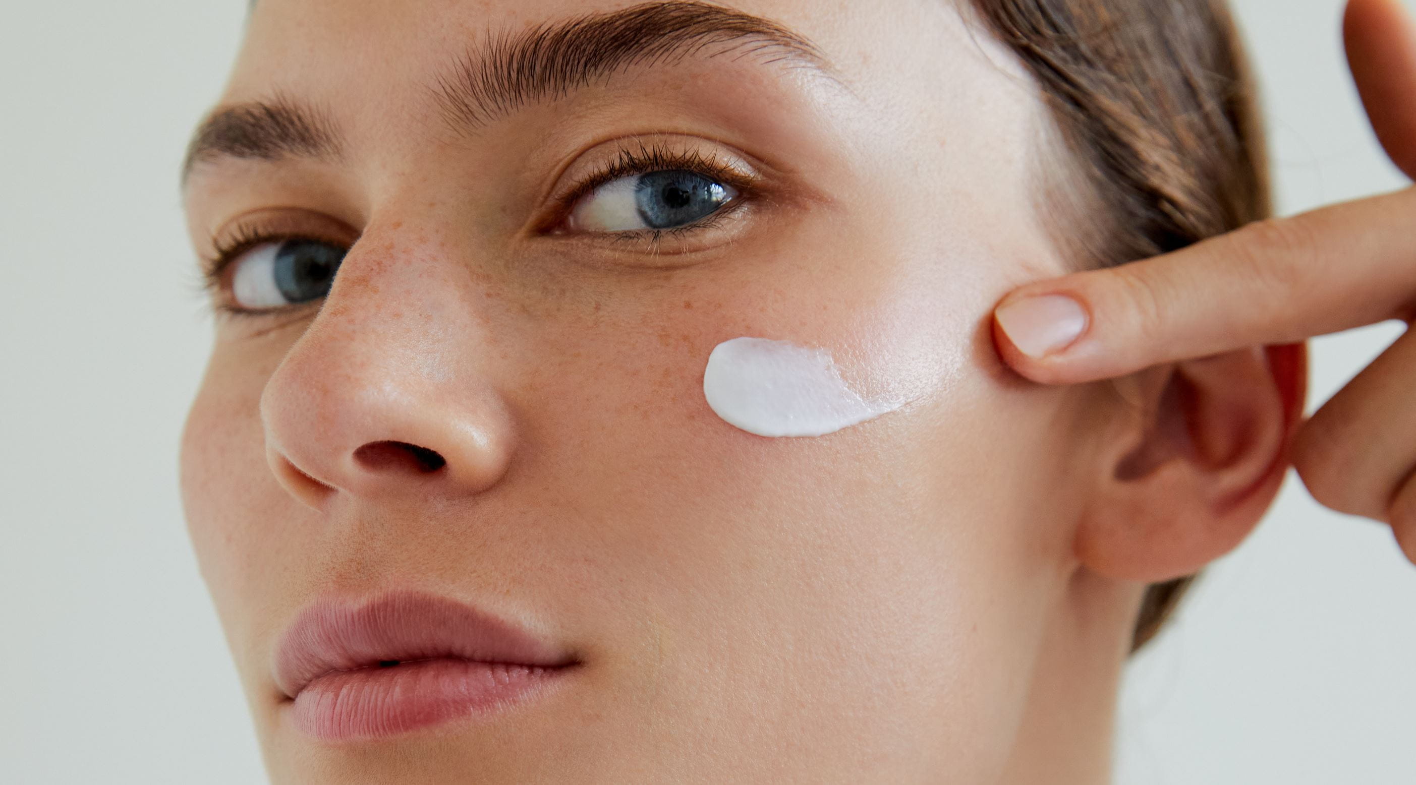 Comment estomper les rougeurs sur le visage ? | NIVEA