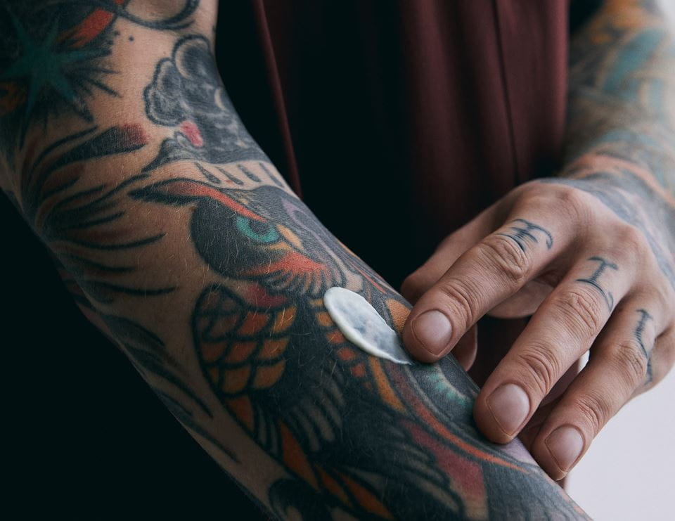 Mire vigyázzunk, ha friss a tetoválásunk 