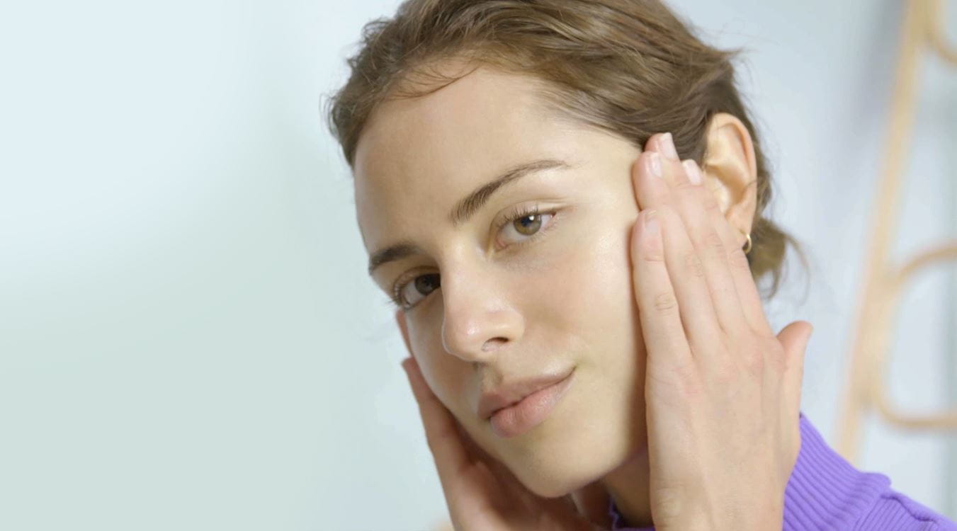 Cari Skincare untuk Eksfoliasi Wajah? NIVEA Solusinya