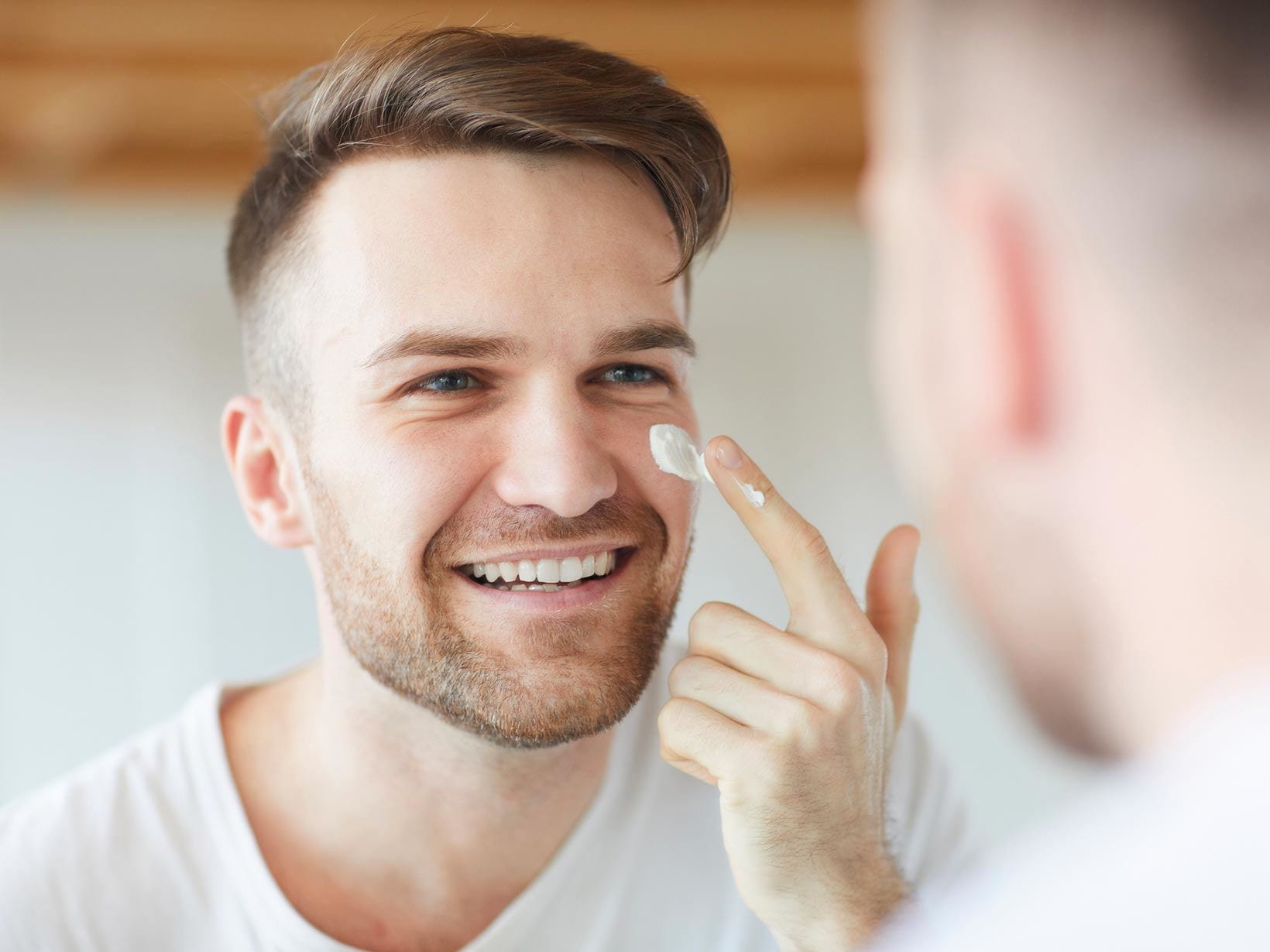 Amamelide e pelle del viso maschile: i prodotti migliori