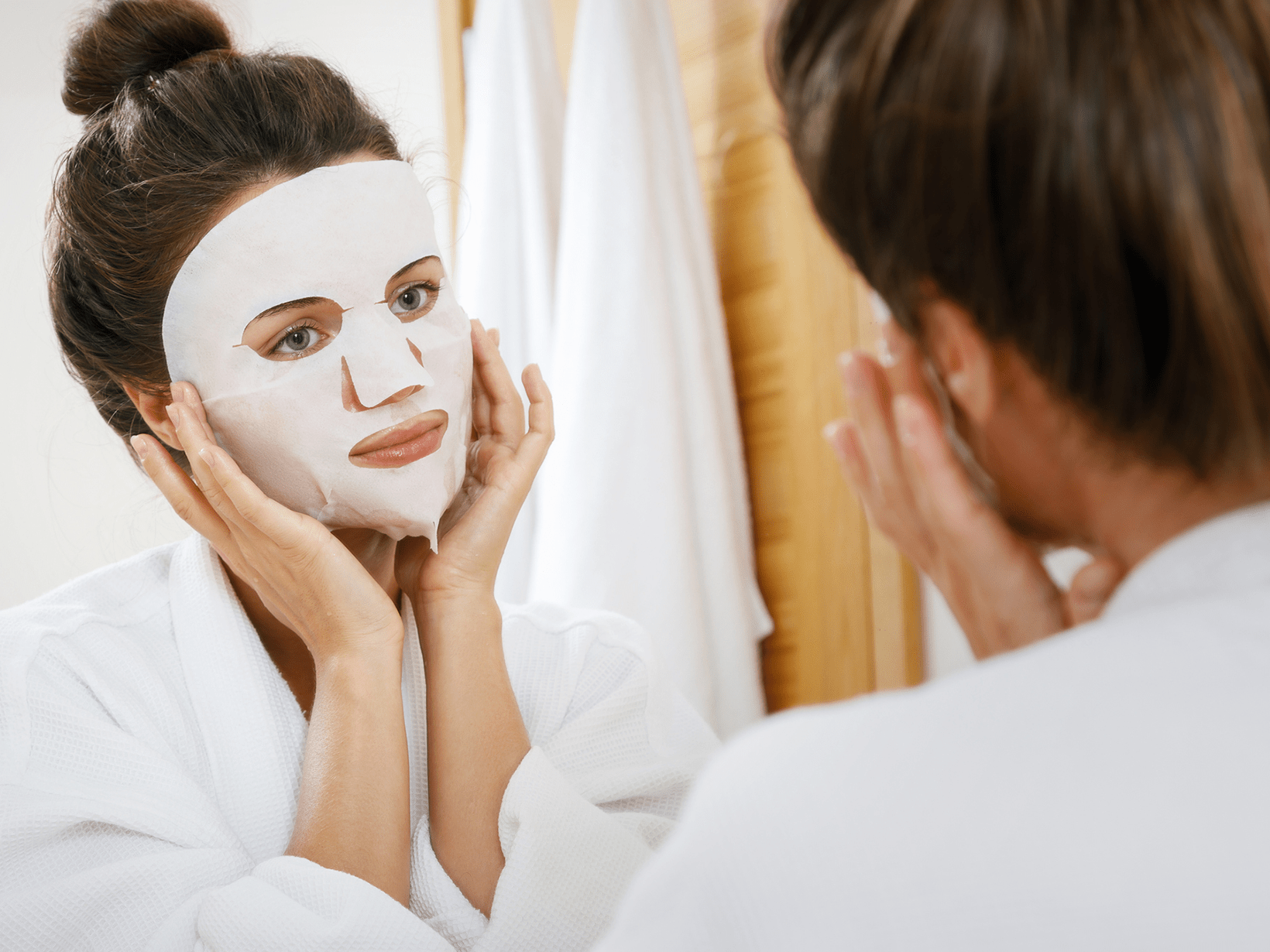 Utilizzare una maschera per purificare la pelle del viso