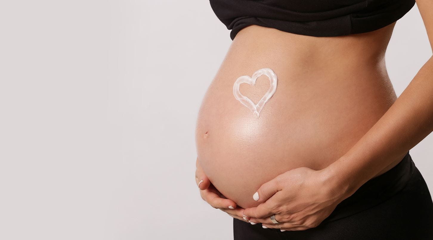spalmare la crema anti-smagliature durante gravidanza
