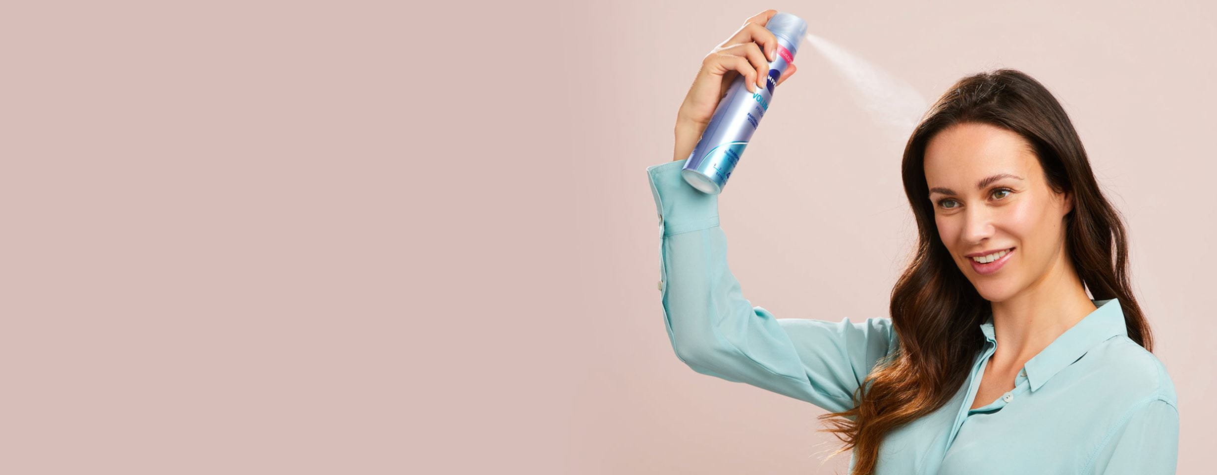Spray per districare, proteggere e fissare i capelli