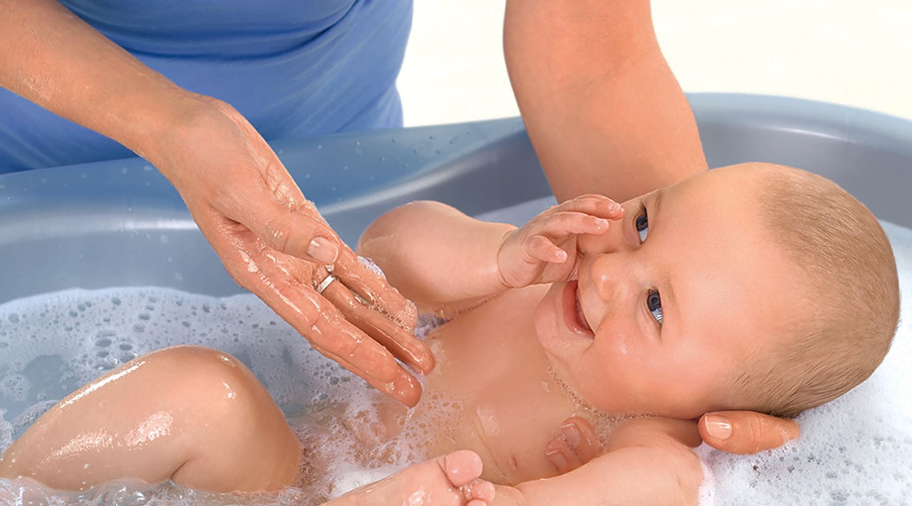 Baby’s Bathing Guide 