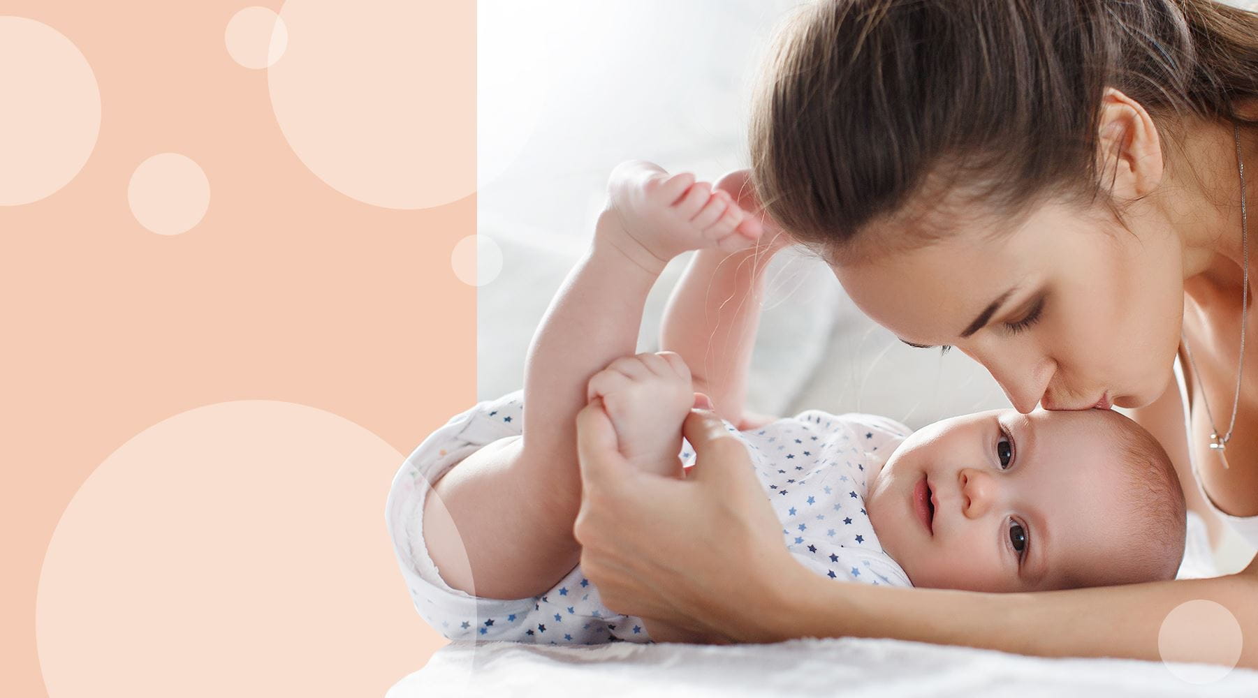 Sucha skóra u niemowlaka – skąd się bierze i jak o nią dbać? 